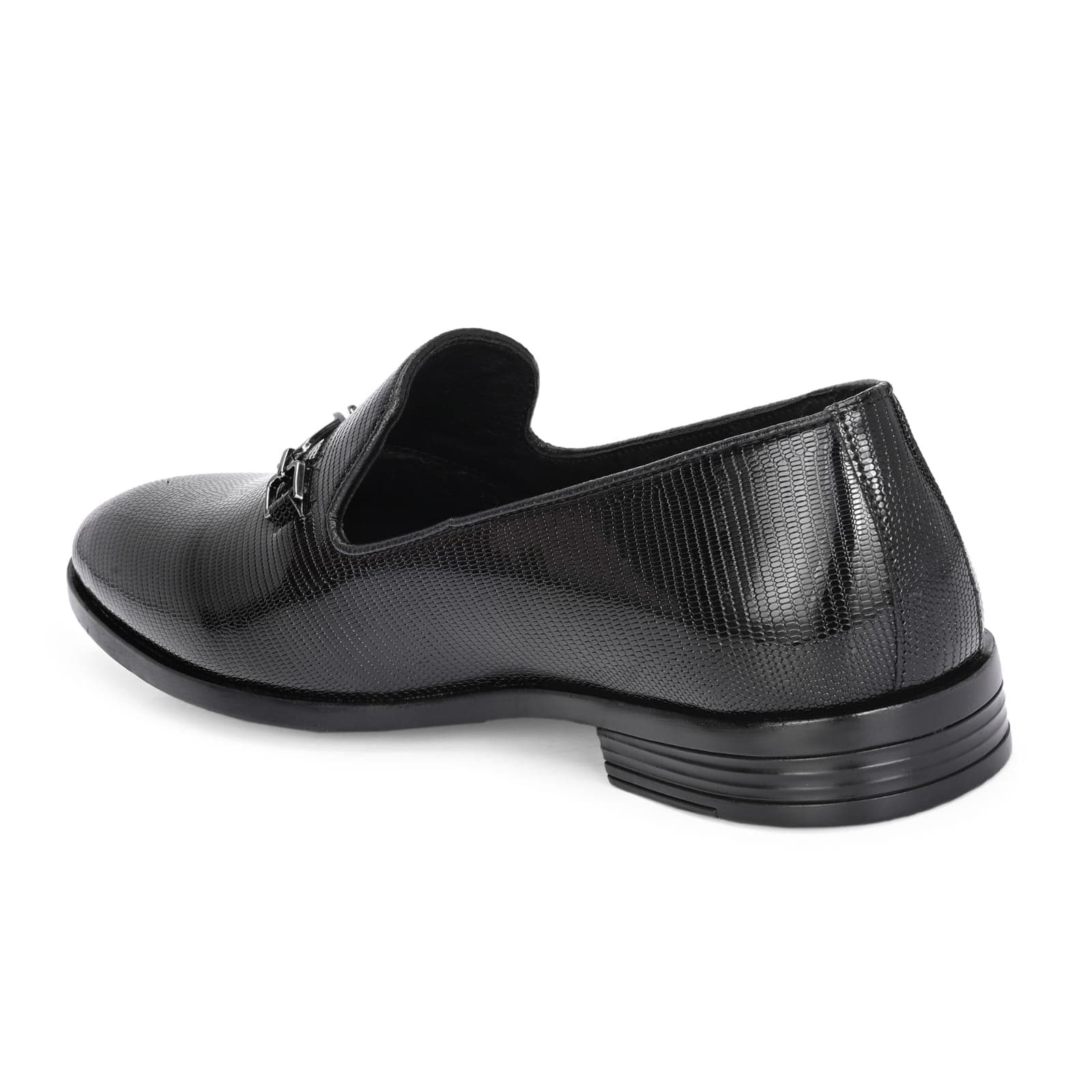 Wholecut Oxford Black Sole look